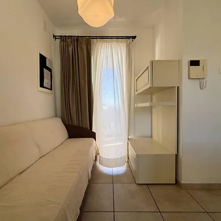 Flat With Swimming Pool And Balcony Appartement