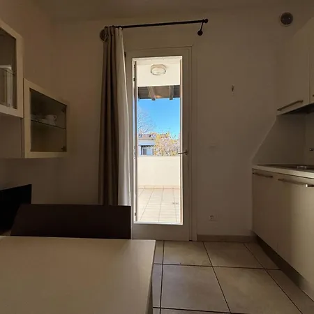 Flat With Swimming Pool And Balcony Appartement