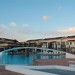 Flat With Swimming Pool And Balcony *