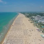 Flat With Swimming Pool And Balcony * Bibione