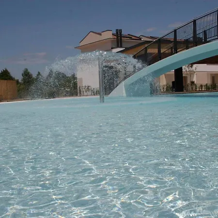 Recently Built Flat With Big Swimming Pool And Balcony Апартаменты Бибионе