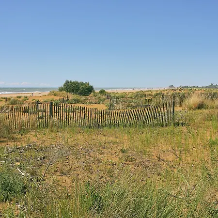 Flat With Swimming Pool And Balcony