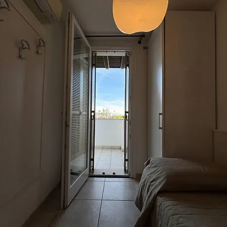 Lägenhet Relaxing Flat With Swimming Pool And Parking