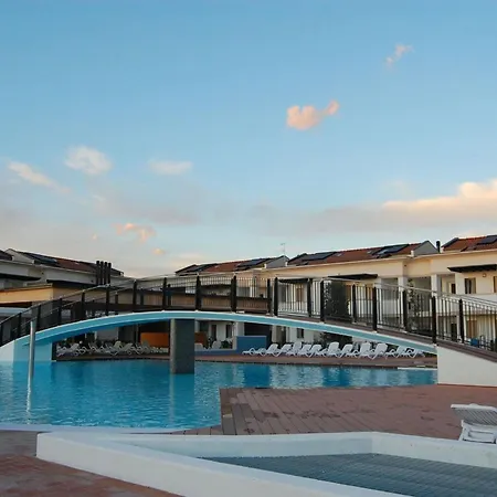 Relaxing Flat With Swimming Pool And Parking *