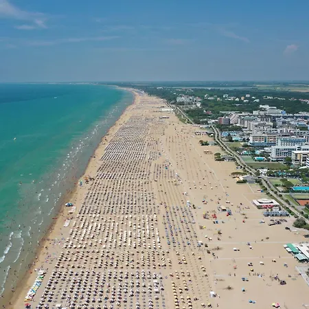 Lägenhet Relaxing Flat With Swimming Pool And Parking Bibione