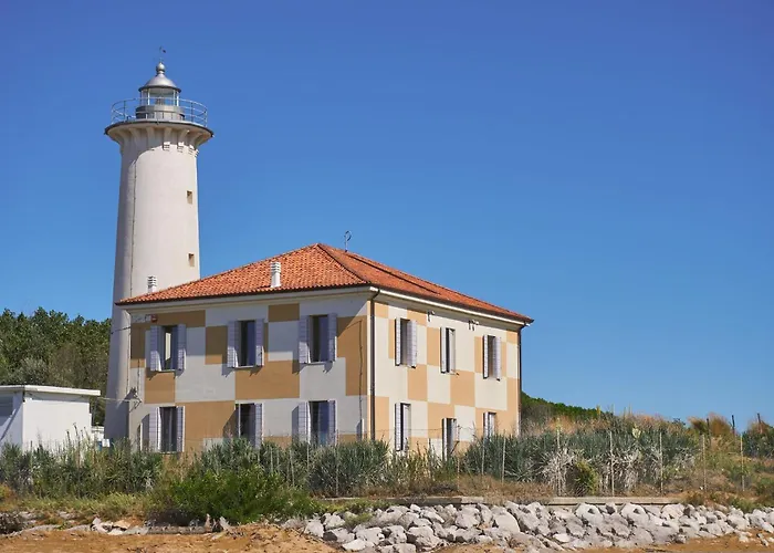 Flat With Swimming Pool And Balcony