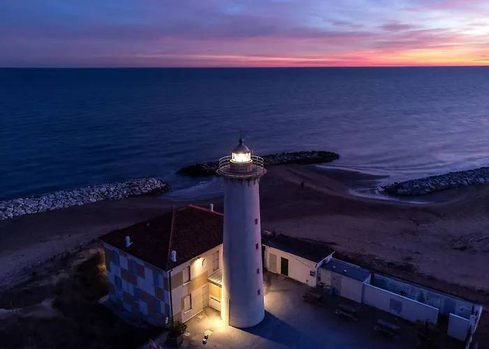 Flat With Swimming Pool And Balcony *